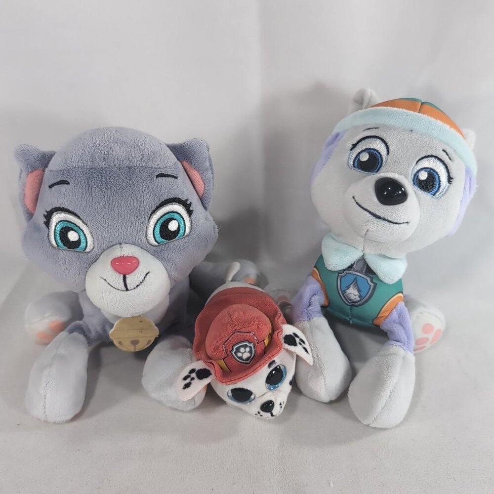 Paw Patrol 2 Plush Set 2013 Spin Master Cali Everest Stuffed Cat Dog Animal